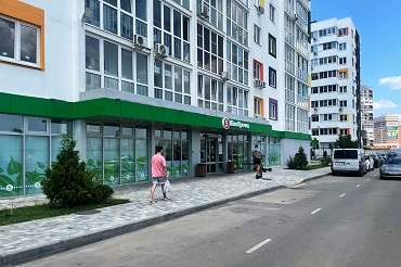 Продаётся торговое помещение на первом этаже жилого комплекса в районе Западного Обхода в Краснодаре