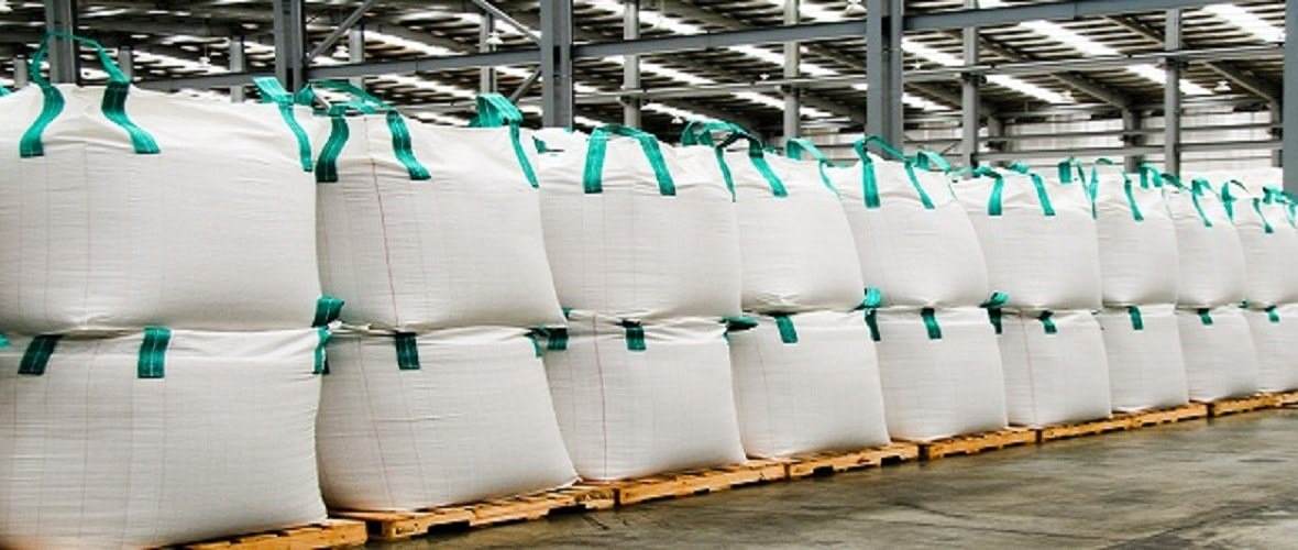 ОПТОВЫЕ ПРОДАЖИ БЕЛОГО САХАРА ПЕСКА В БИГ БЭГАХ 1000 КГ В РОССИИ, продажа высококачественного белого сахара-песка Биг-Бэги 1000 кг из России, бесперебойные поставки сахара в таре 1000 кг в страны ближнего, дальнего зарубежья