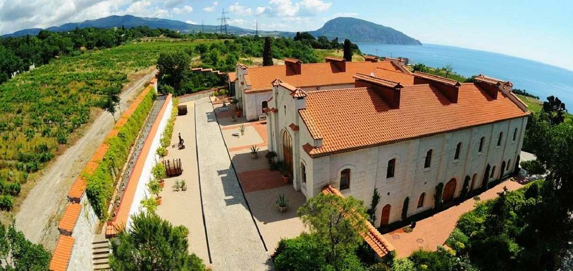  CHATEAU COTES DE SAINT DANIEL  ,  ,   ,   