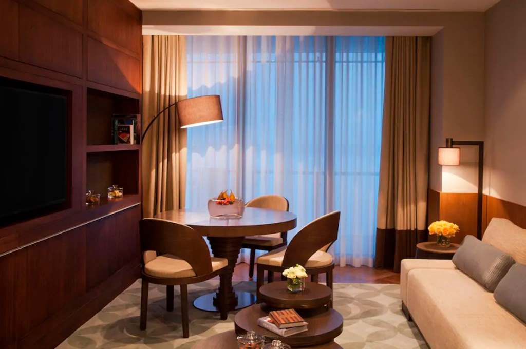 ЗАБРОНИРОВАТЬ АПАРТАМЕНТЫ ЛЮКС КЛАССА HYATT REGENCY SOCHI У САМОГО МОРЯ В KARAT APARTAMENTS СОЧИ, ВИДОВЫЕ АПАРТАМЕНТЫ ДЛЯ ОТПУСКА, БИЗНЕСА В СОЧИ