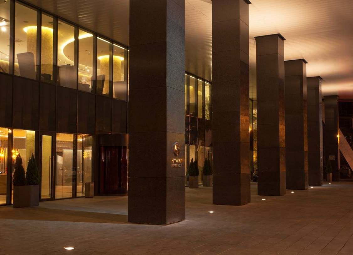 ,   KARAT APARTAMENTS SOCHI,     HYATT REGENCY SOCHI    KARAT APARTAMENTS ,     HYATT REGENCY 