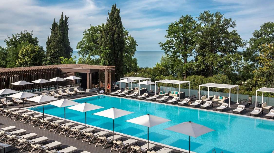 ,   KARAT APARTAMENTS SOCHI,     HYATT REGENCY SOCHI    KARAT APARTAMENTS ,     HYATT REGENCY 