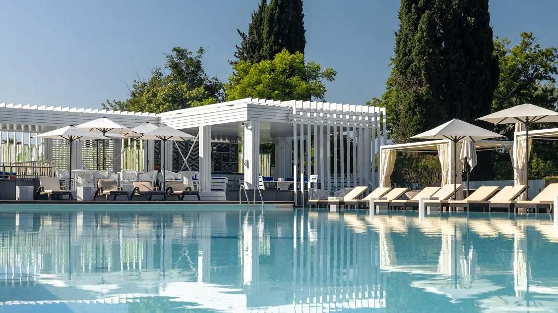 ,   KARAT APARTAMENTS SOCHI,     HYATT REGENCY SOCHI    KARAT APARTAMENTS ,     HYATT REGENCY 