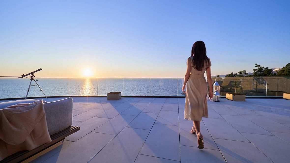 ������� ������������ DE LUXE � ���� � ���� �REEF RESIDENCE� ����, ������ ����������� DE LUXE � ��������� � ��� �������� � ����