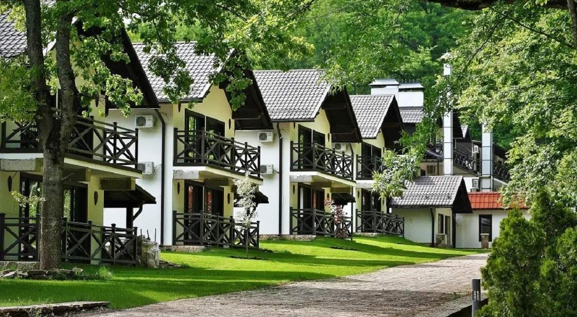 Продажа загородной жилой, коммерческой недвижимости до 100 млн руб в Краснодаре, продажа загородных баз отдыха, загородные земли для застройки жилыми, коммерческими объектами, Краснодар